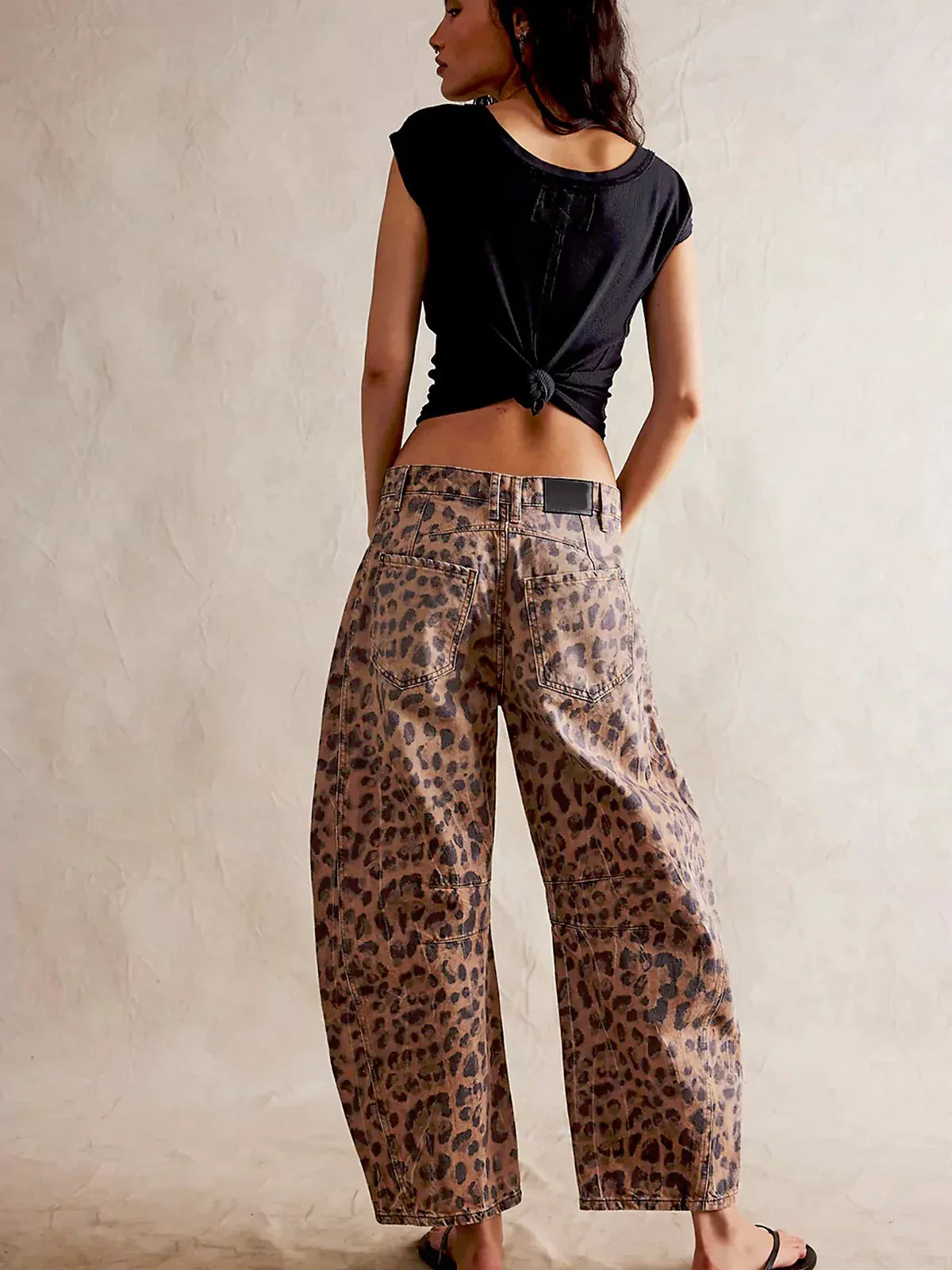 Modieuze baggy jeans met opvallende leopardprint – LEONA