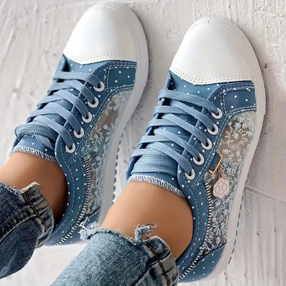 Thora - Damessneakers met kanten panelen en speelse details - Glamorix