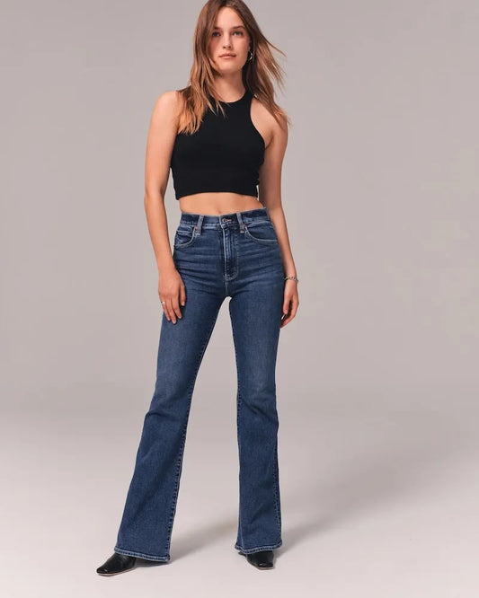 ELISE - Moderne flared jeans voor dames met een stijlvolle twist
