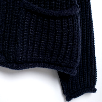ELISE - Navy gebreid vest met knopen en elegante charme