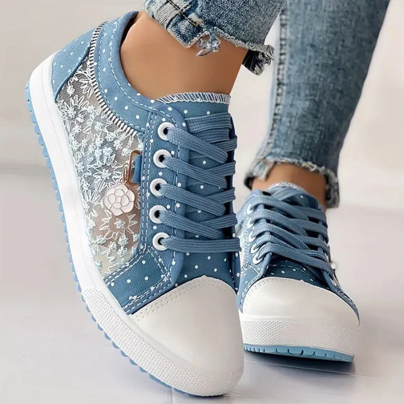 Thora - Damessneakers met kanten panelen en speelse details - Glamorix