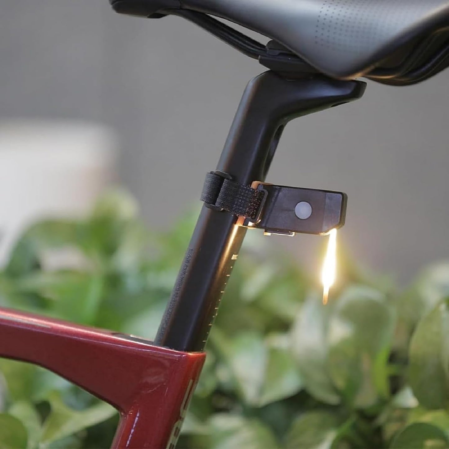 DYNAMIC – Innovatieve LED Fietslamp met Minimalistisch Design