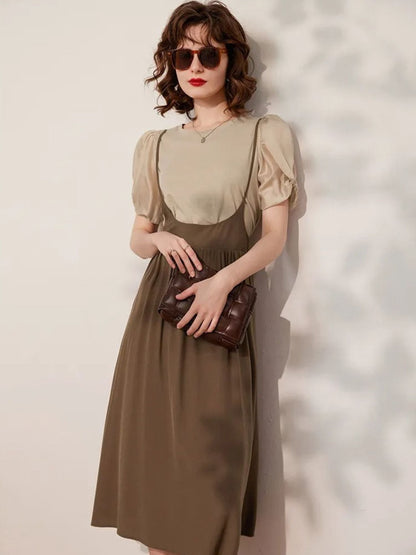 Twee-delige dames set met pofmouwtop en midirok met strikbandjes – AMARA SET - Glamorix