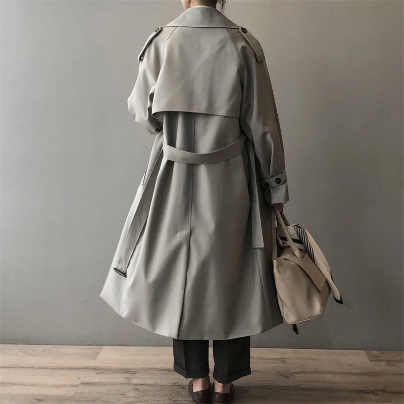 ISABELLA - Oversized trenchcoat met dubbele knoopsluiting en lange relaxte pasvorm voor dames