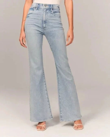 ELISE - Moderne flared jeans voor dames met een stijlvolle twist