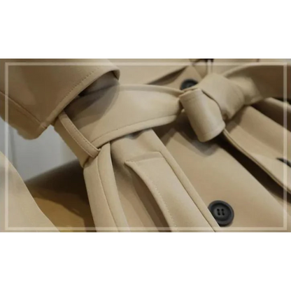 CLAUDIA - Lange trenchcoat met ceintuur en dubbele knoopsluiting voor dames