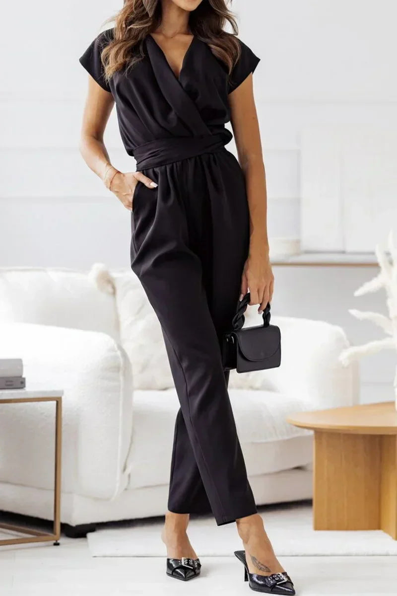 Moderne dames jumpsuit met V-hals en korte mouwen – VioraFlex - Glamorix