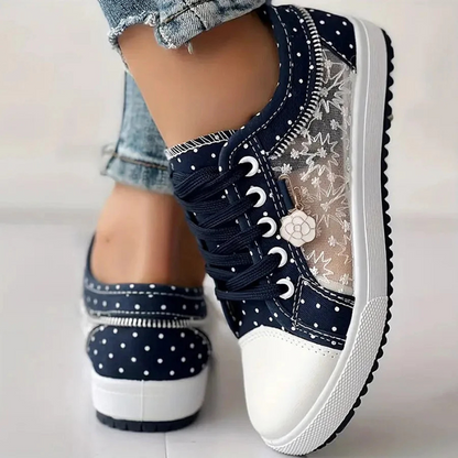 Thora - Damessneakers met kanten panelen en speelse details - Glamorix