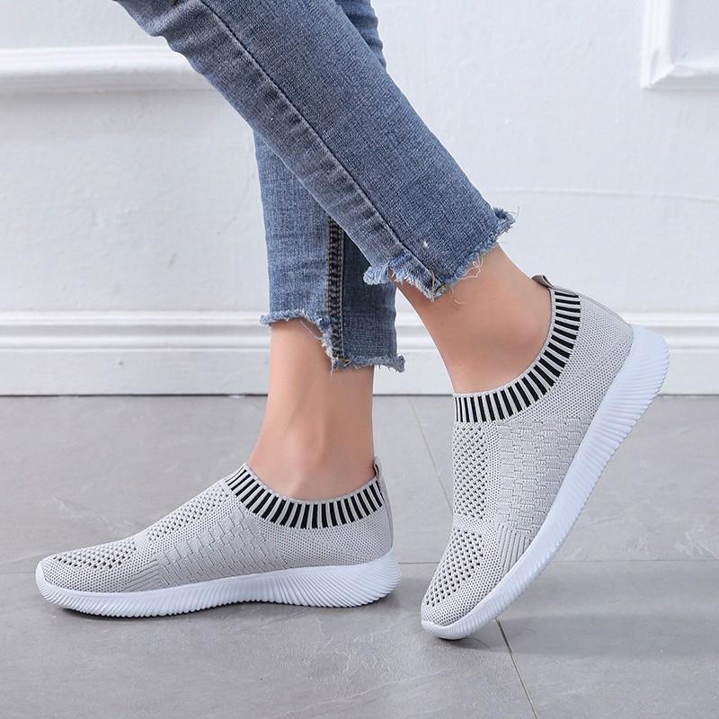 Modieuze ademende slip-on sneaker met sok-achtige pasvorm – NORINA - Glamorix