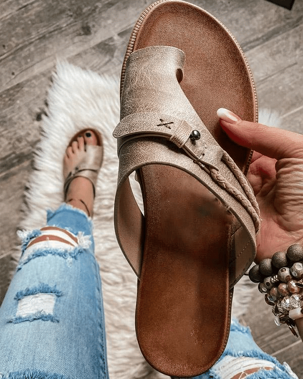 Comfortabele dames teenslippers met zacht voetbed en verstelbare band – SELENA FLEX - Glamorix
