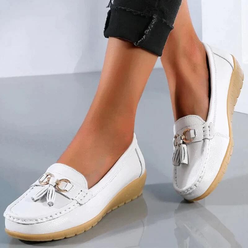 Comfortabele orthopedische platte schoenen voor dames – Liora EaseStep - Glamorix