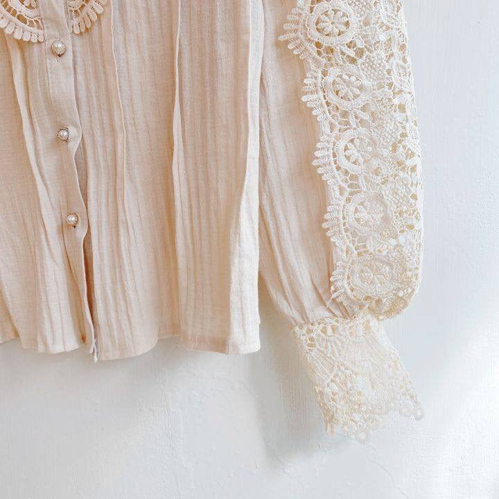 ELOISE - Elegante damesblouse met stijlvolle hoge hals