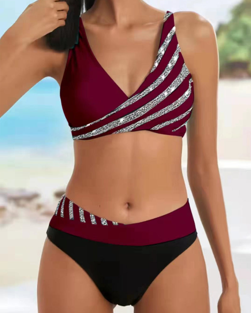 Dames - Asymmetrische Bikini Set - Contrasterende Details - Modieuze Zomer Outfit - ELEGANTE STRANDSET - Glamorix