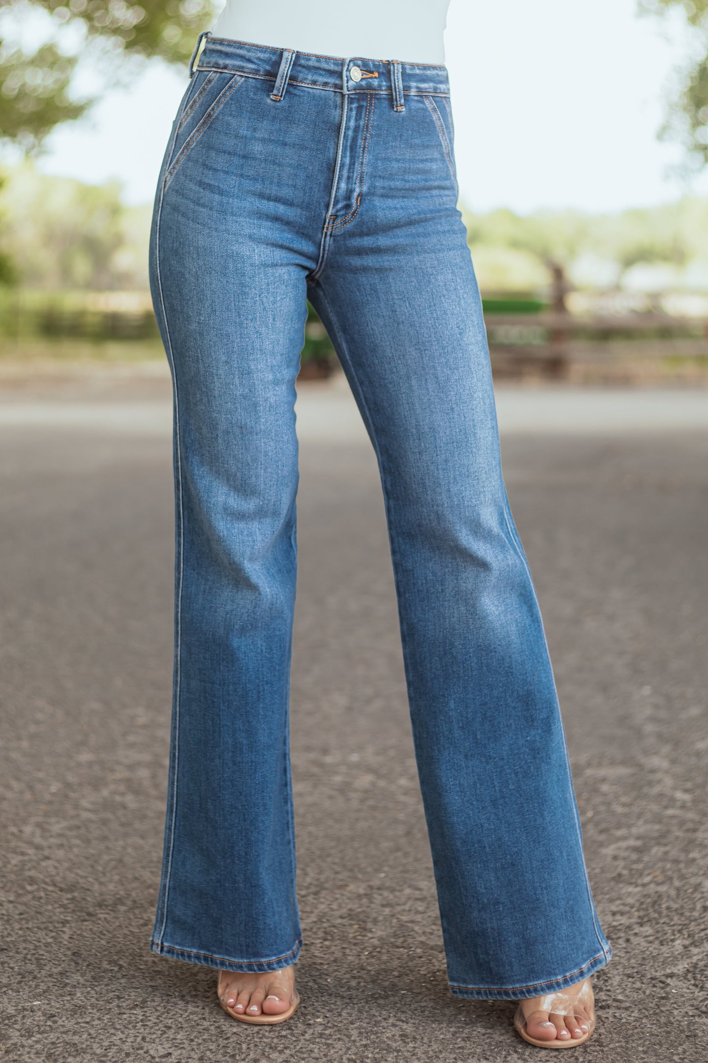 AVELINE – Flared dames jeans met high waist in soepel denim - Glamorix