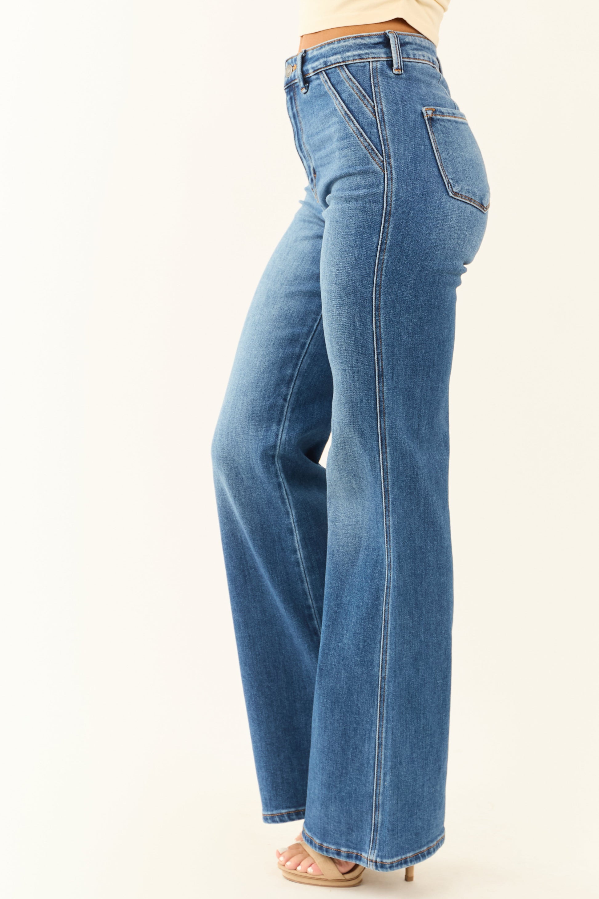 AVELINE – Flared dames jeans met high waist in soepel denim - Glamorix