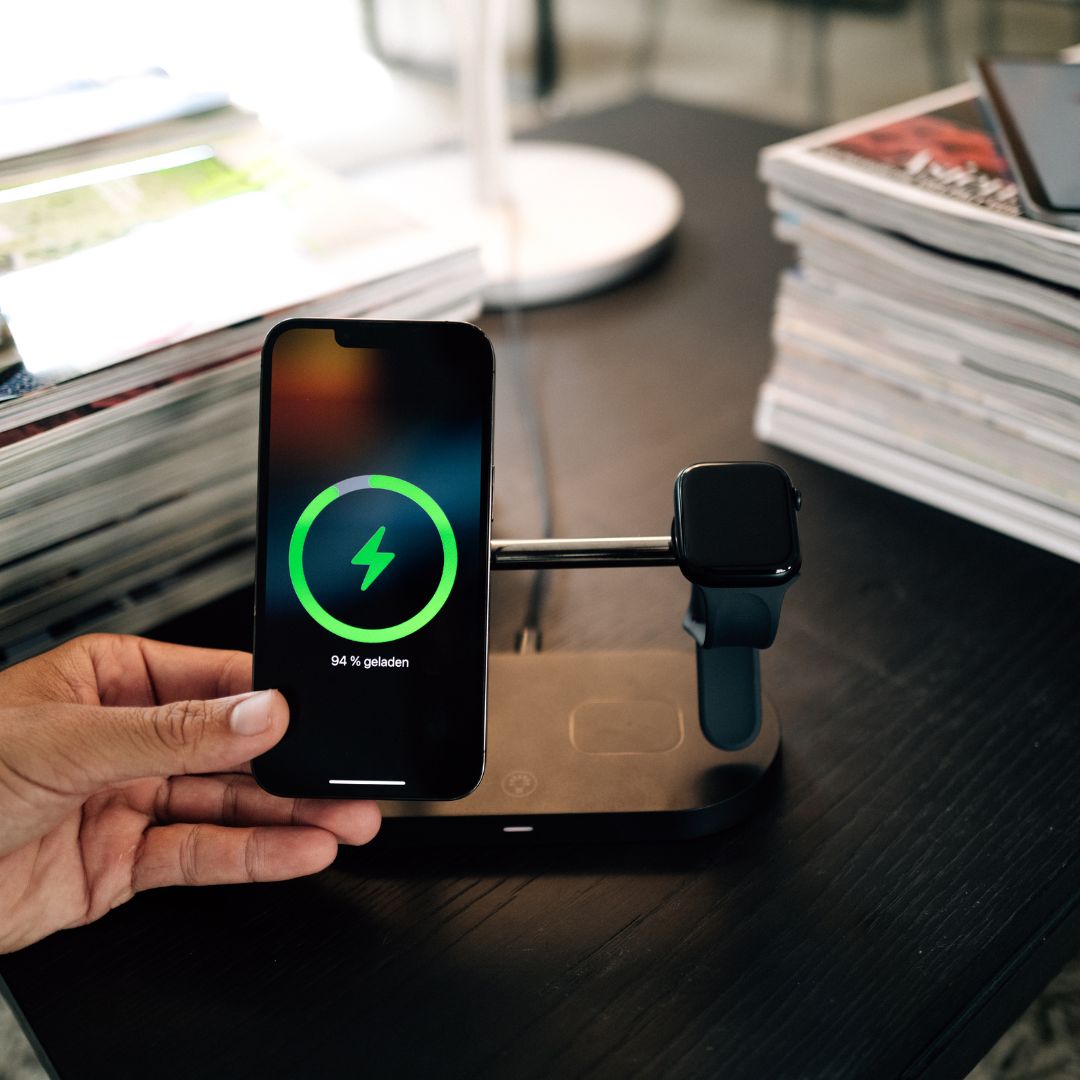 3-in-1 draadloos oplaadstation voor smartphone, smartwatch en earbuds – CHARGEHUB PRO - Glamorix