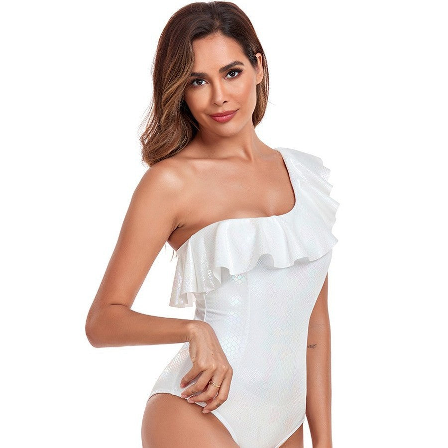 Modieus asymmetrisch badpak met volumineus volantdetail – MARIELLE - Glamorix