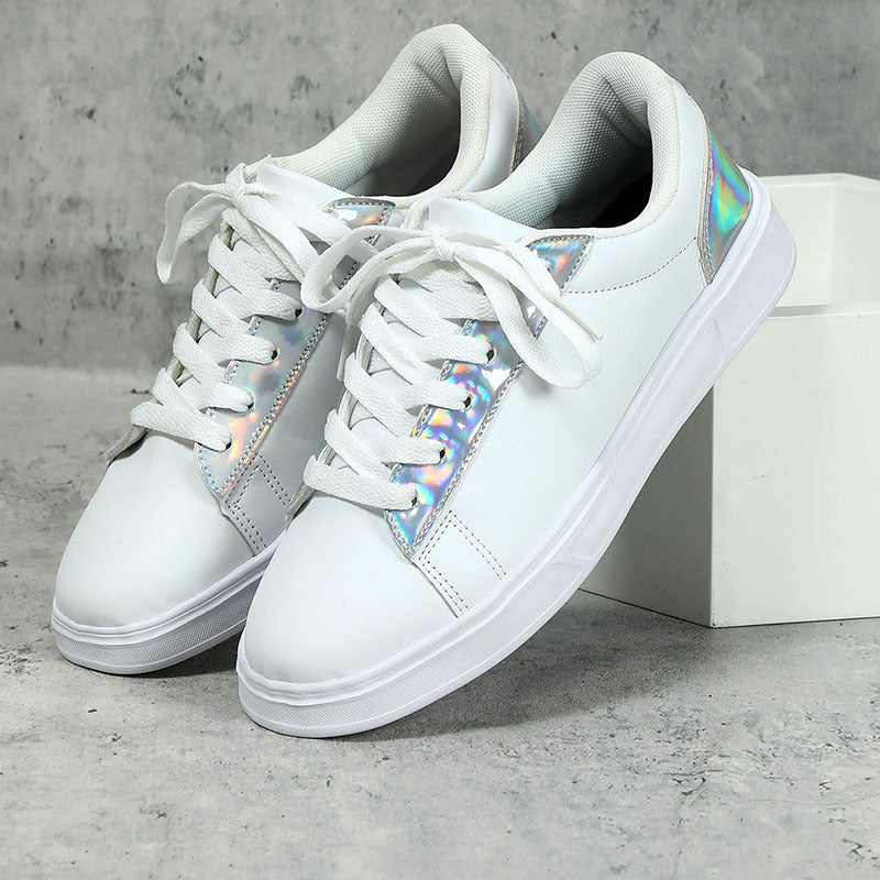 Modieuze lage sneaker met subtiel contrastdetail – ASTELLA - Glamorix