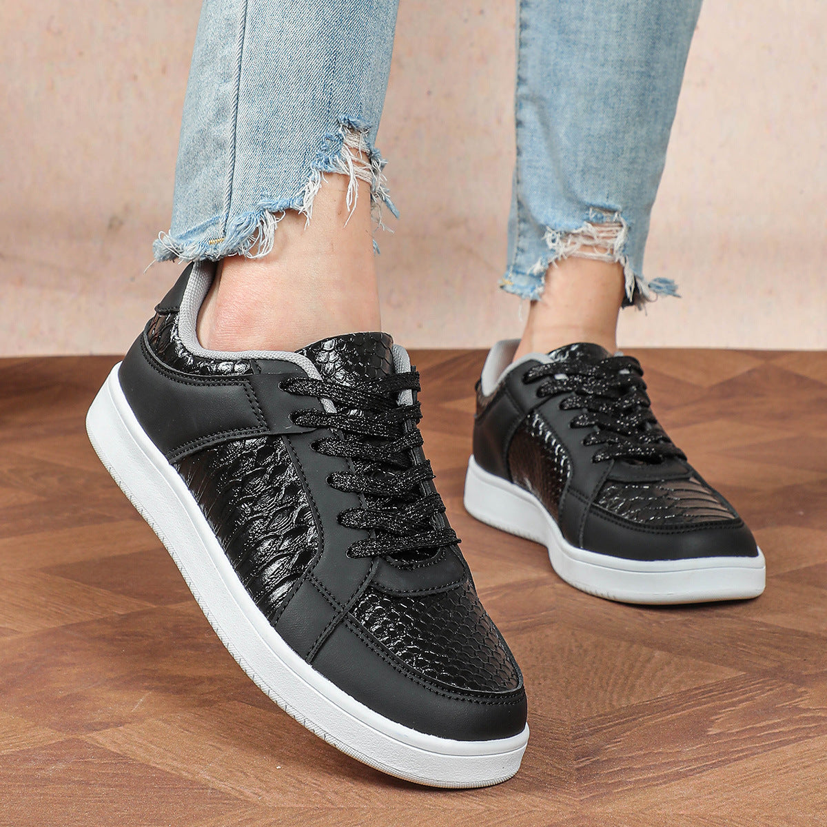Dames sneakers met structuuraccent en stevige loopzool – NALORA CORE - Glamorix