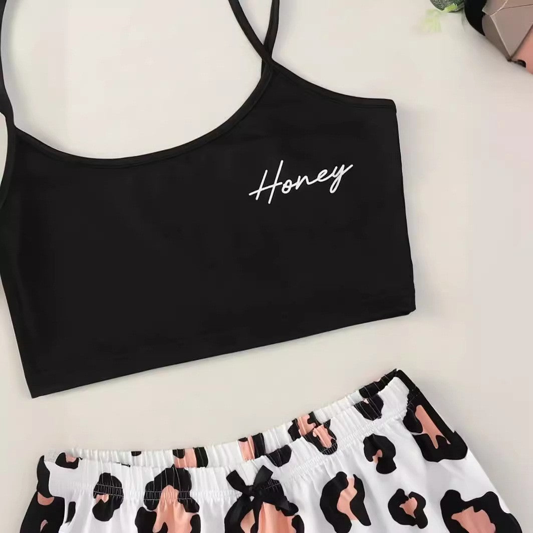 Comfortabele lounge pyjamaset met crop top en elastische short – MAÉLIE SET - Glamorix