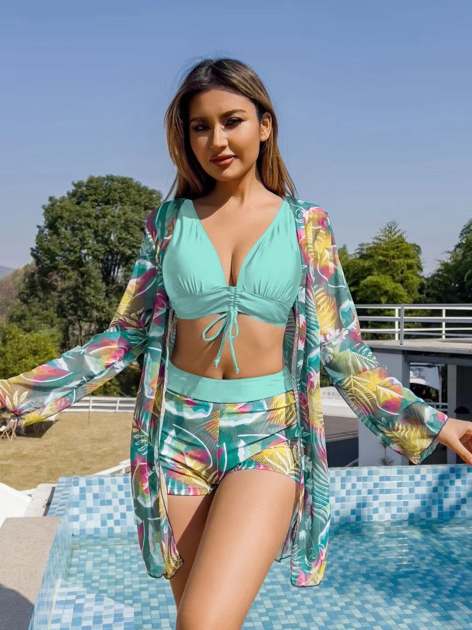 Modieuze 3-delige zwemset voor dames met top, short en cover-up – LIVARA SET - Glamorix