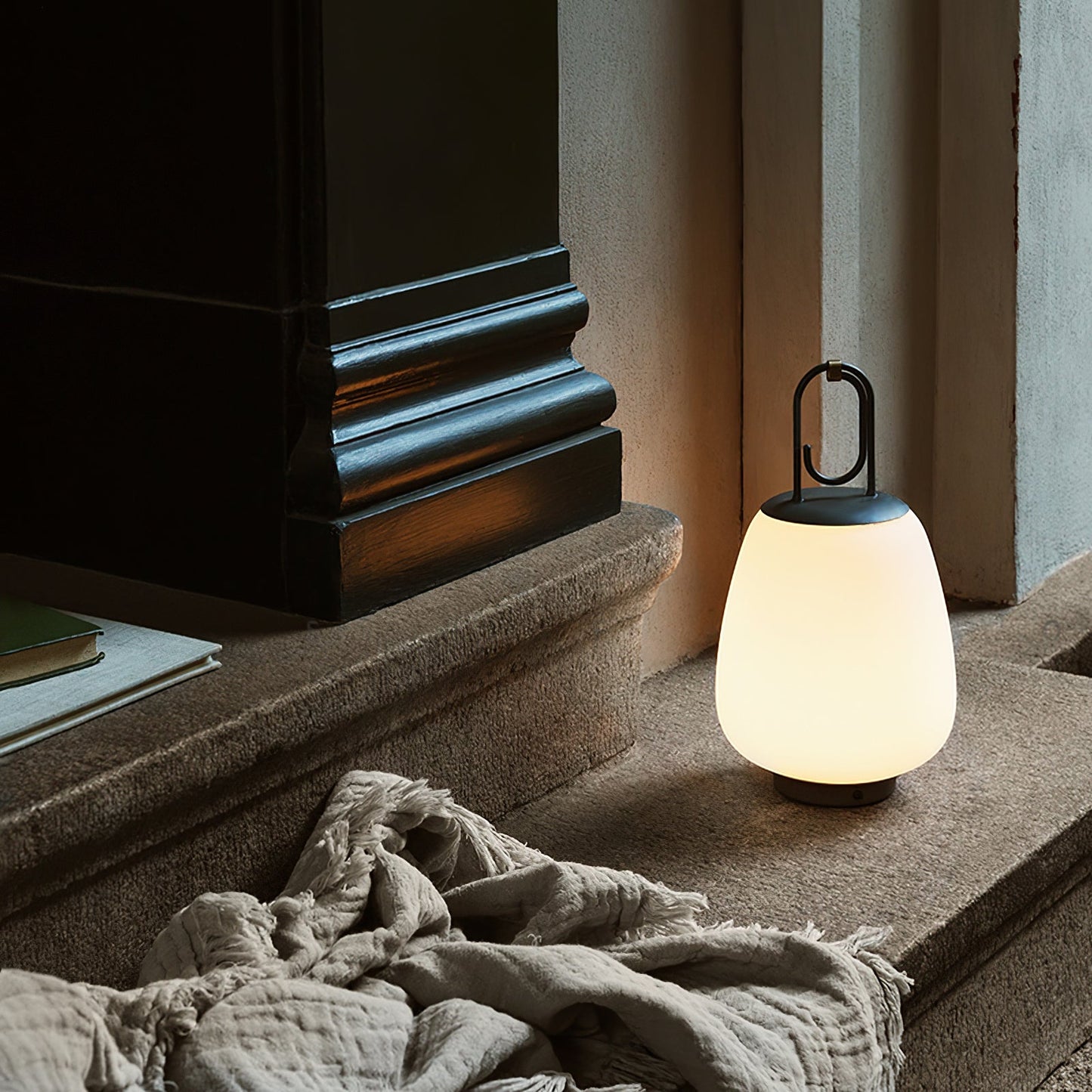 VOYARA - Moderne Tafellamp voor Een Stijlvol Interieur
