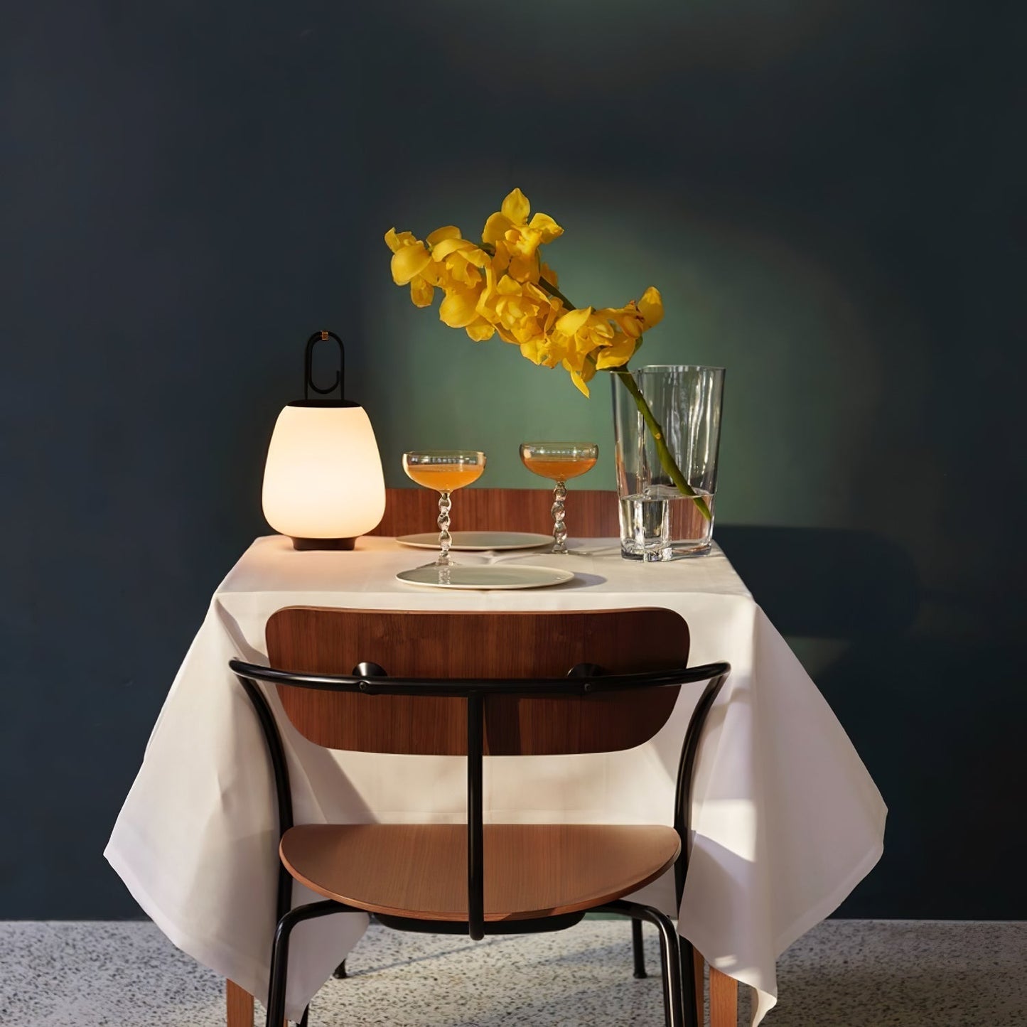 VOYARA - Moderne Tafellamp voor Een Stijlvol Interieur