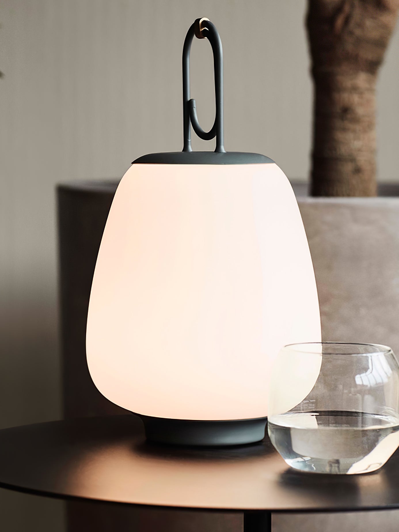 VOYARA - Moderne Tafellamp voor Een Stijlvol Interieur