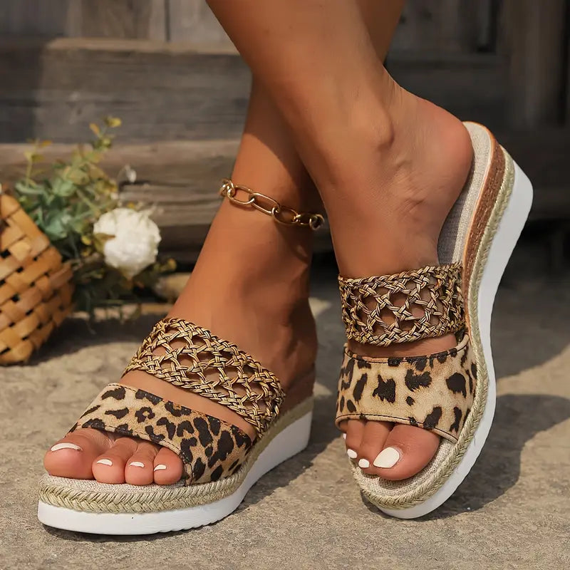 Damessandalen met gevlochten band en comfortabele sleehak – ALINA WEAVE - Glamorix
