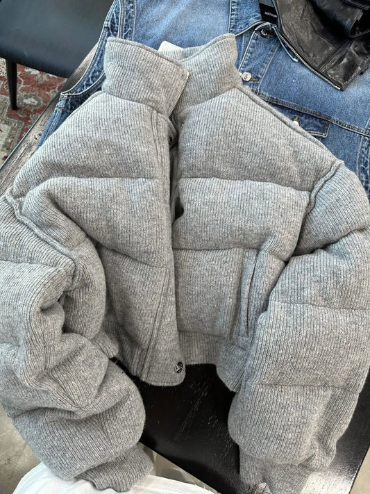 Elara – Geribde gebreide damespufferjas voor ultiem comfort en stijl