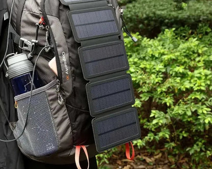 SOLARBOOST – Powerbank en opvouwbaar oplaadsysteem op zonne-energie