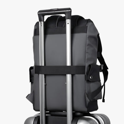 Waterdichte laptoprugzak met USB-oplaadpoort en strak design – NOVARO TechShell - Glamorix