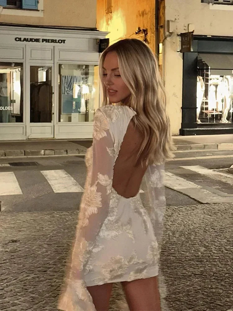 Elegante mini-jurk met lange mouwen voor elke gelegenheid – BellaViva - Glamorix