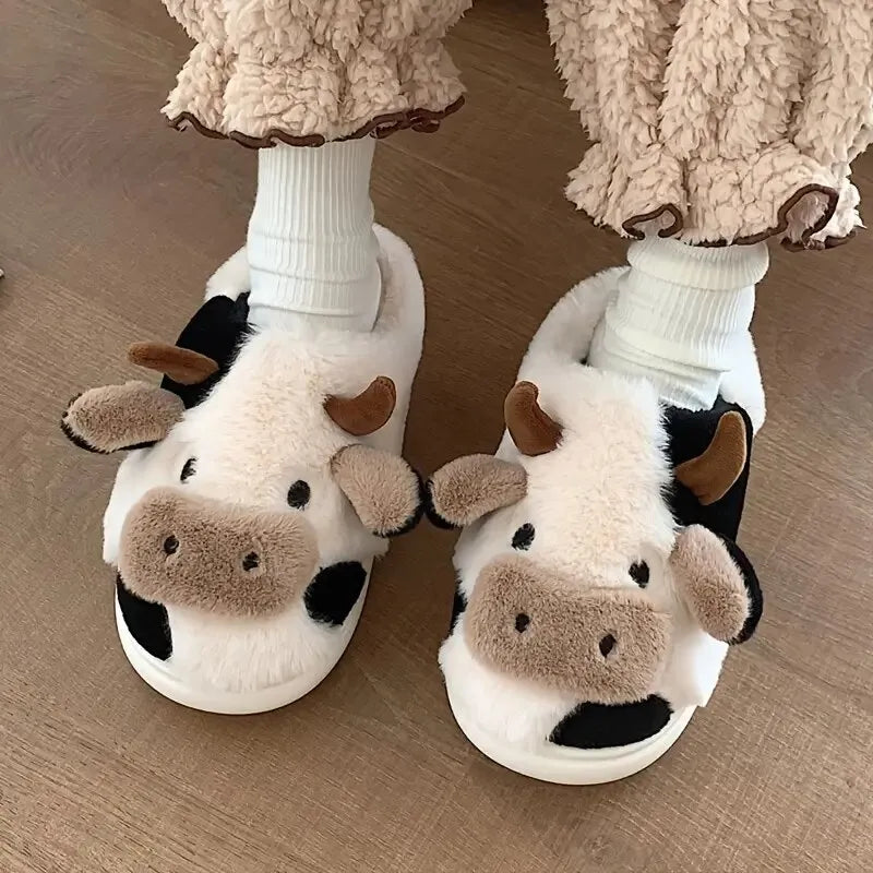 MOCHA - Pluche uniseks pantoffels met trendy koeienmotief