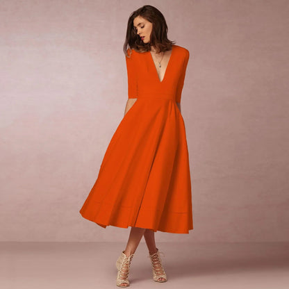 Vrouwelijke midi-jurk met V-hals en halve mouwen – SOLEA GRACE - Glamorix