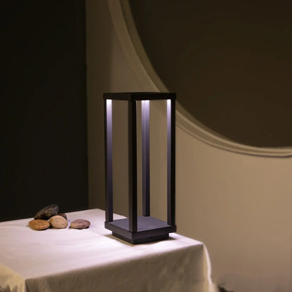 https://www.selzar.nl/products/briljantlicht-draadloze-tafellamp