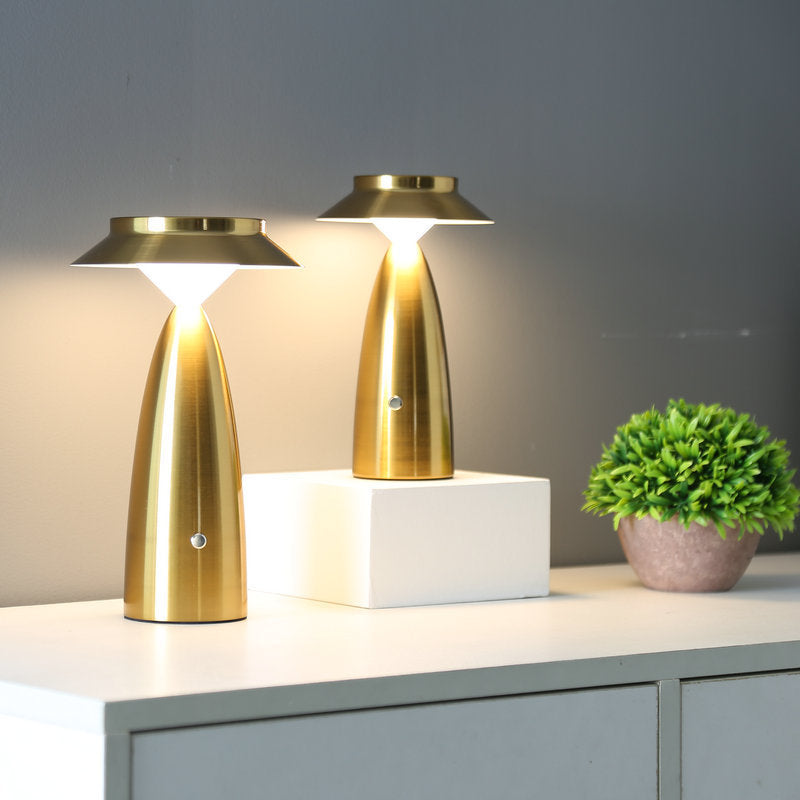 LUMINA - Speelse tafellamp met industrieel ontwerp