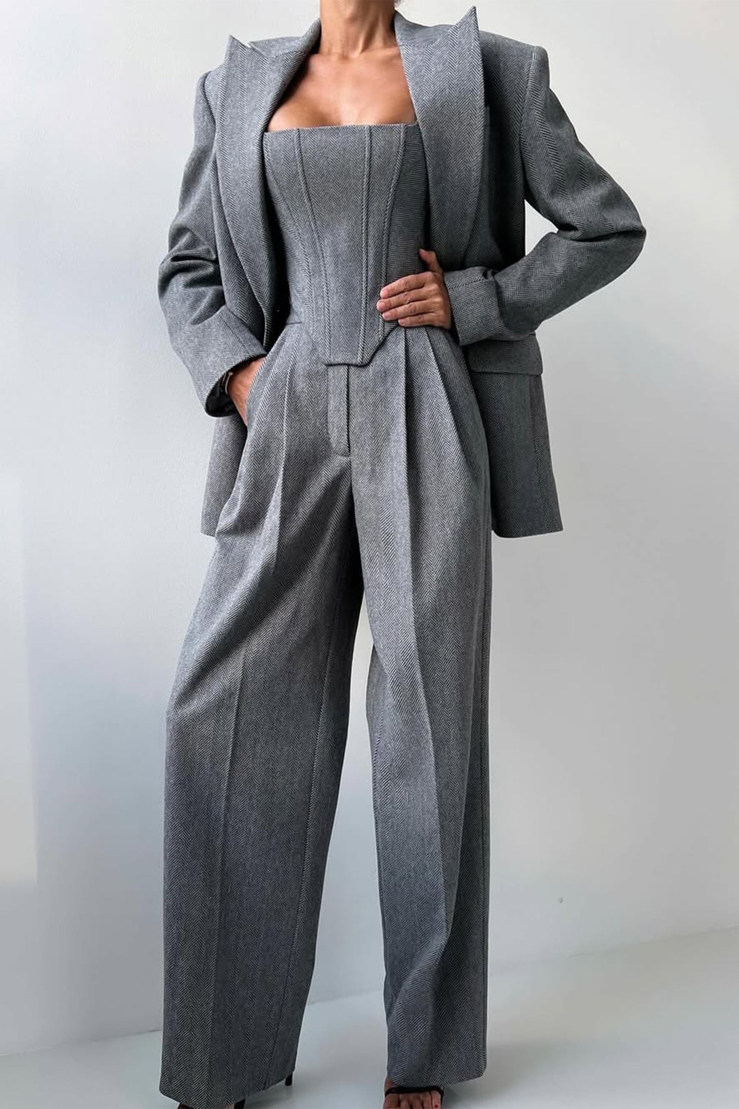 Elegante Damesoutfit met Getailleerde Pasvorm voor Feestelijke Gelegenheden – LUNA CHIC - Glamorix
