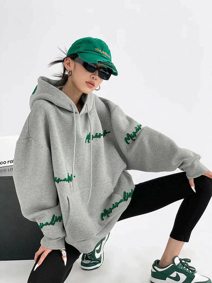 JUNO – Oversized hoodie met trendy letterontwerp en verlaagde schoudernaden