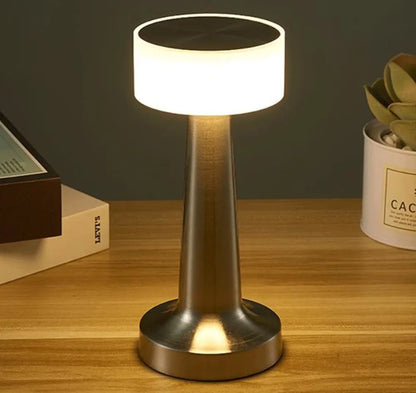 LumiCrest - Klassieke Draadloze Draagbare LED Tafellamp