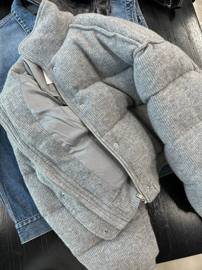 Elara – Geribde gebreide damespufferjas voor ultiem comfort en stijl