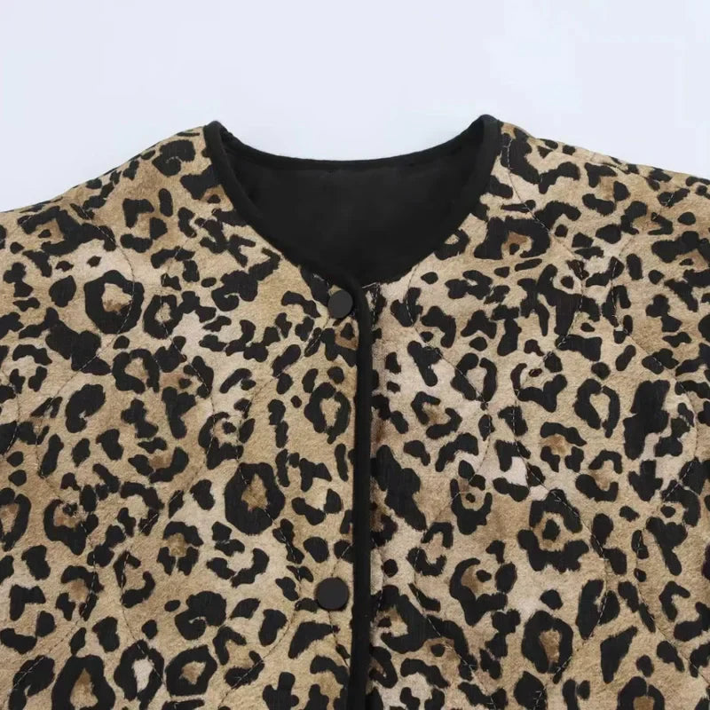 LUNA - Oversized damesjack met luipaardprint