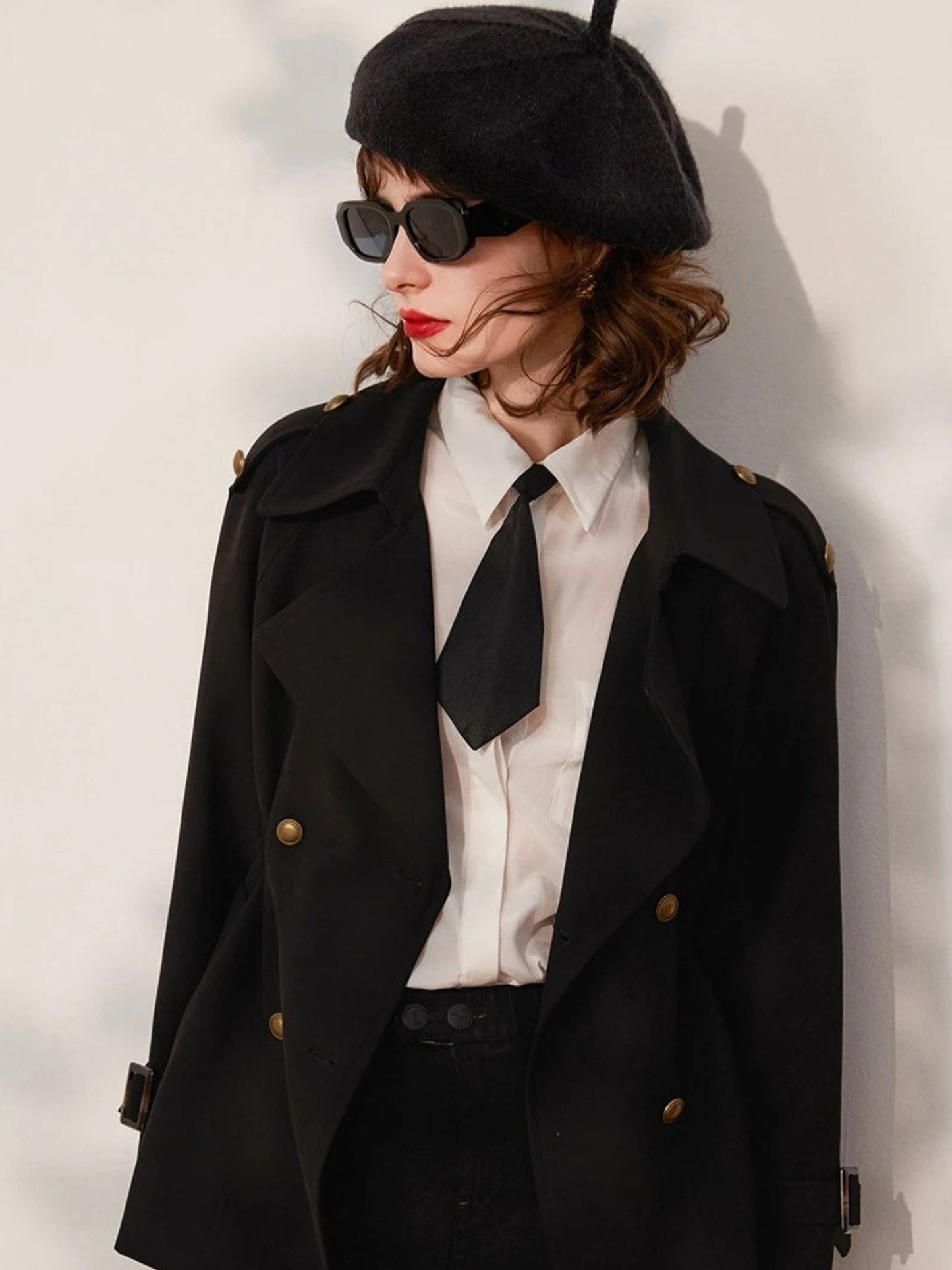 Getailleerde damesjas met dubbele knoopsluiting – VÉRA COAT - Glamorix