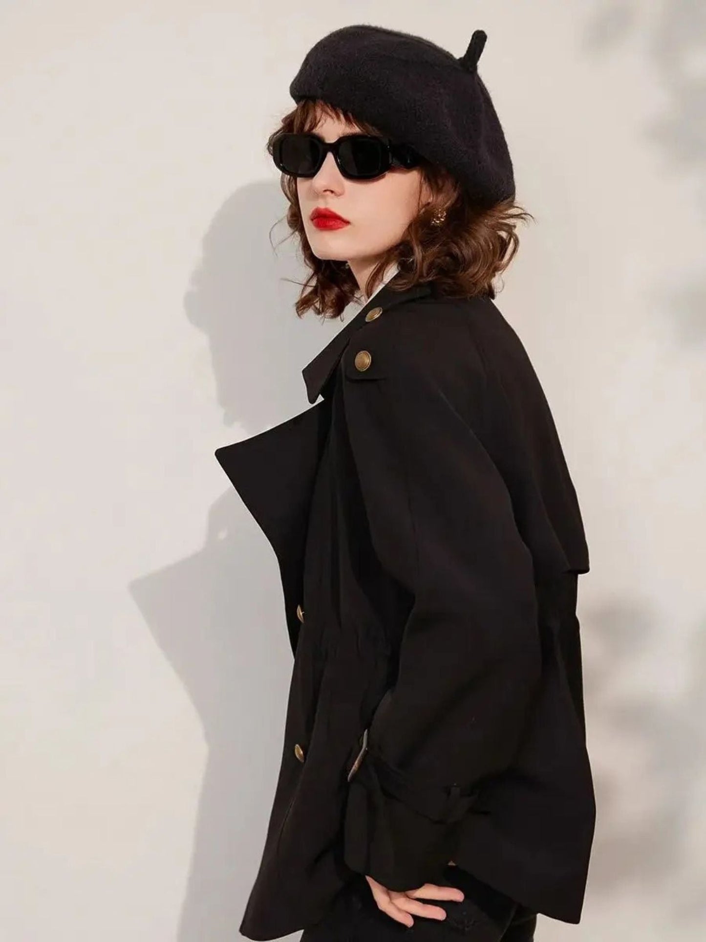 Getailleerde damesjas met dubbele knoopsluiting – VÉRA COAT - Glamorix