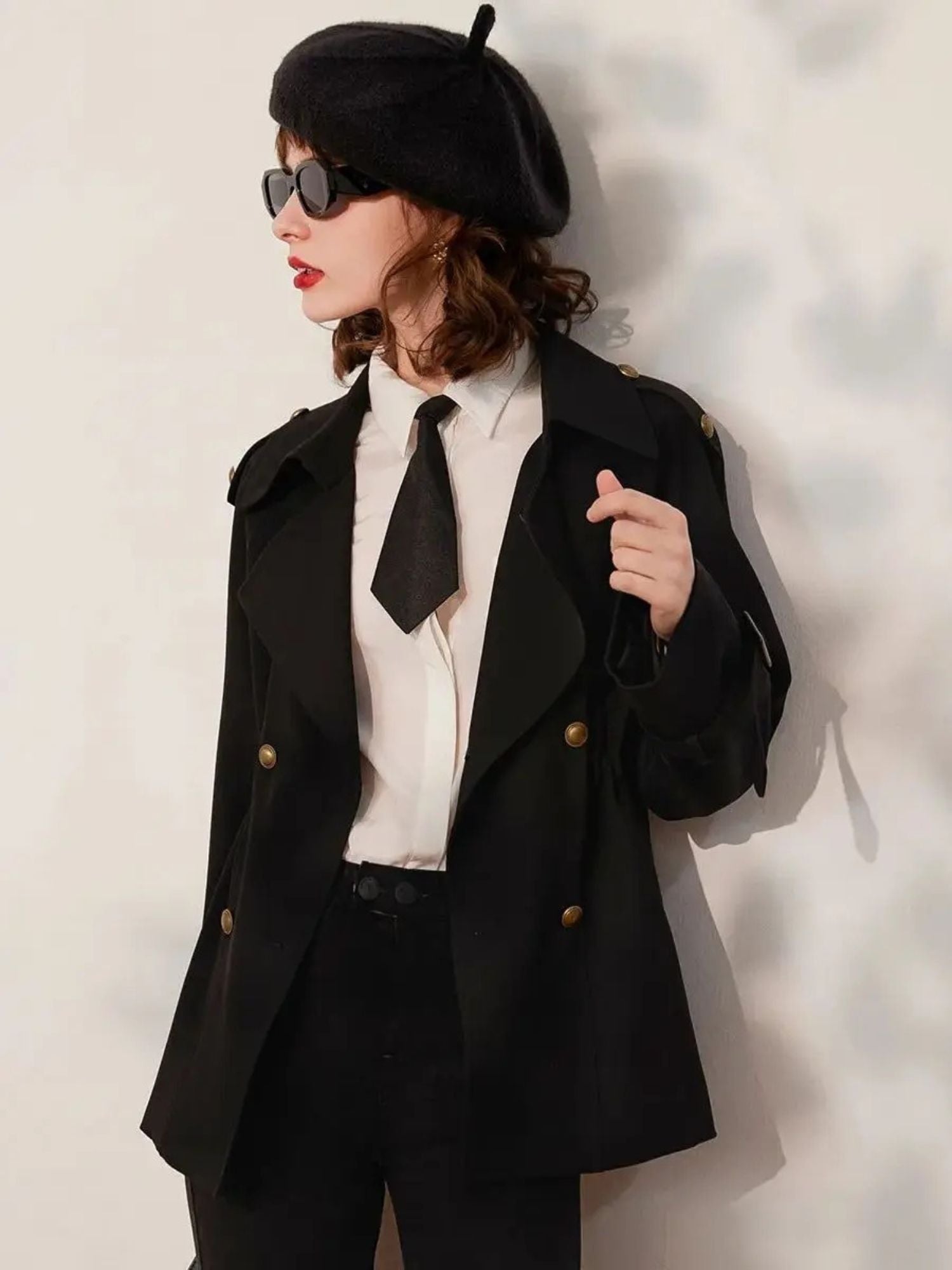 Getailleerde damesjas met dubbele knoopsluiting – VÉRA COAT - Glamorix
