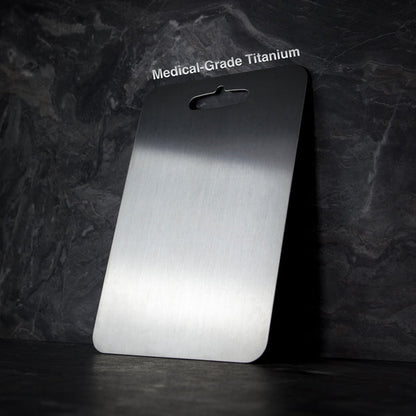 Antibacteriële titanium snijplank – mesvriendelijk en BPA-vrij – KUVANO PureSteel - Glamorix