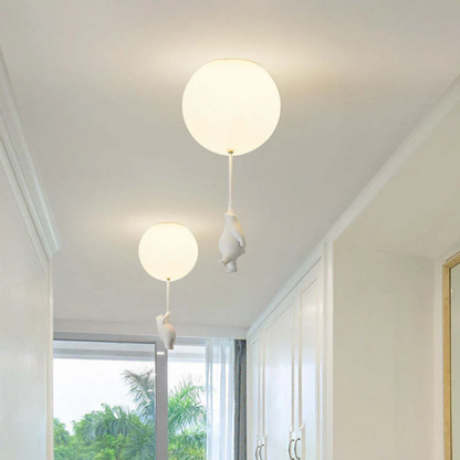 Betoverende Kinderkamer Hanglamp met Beer en Ballon – TeddyGlow