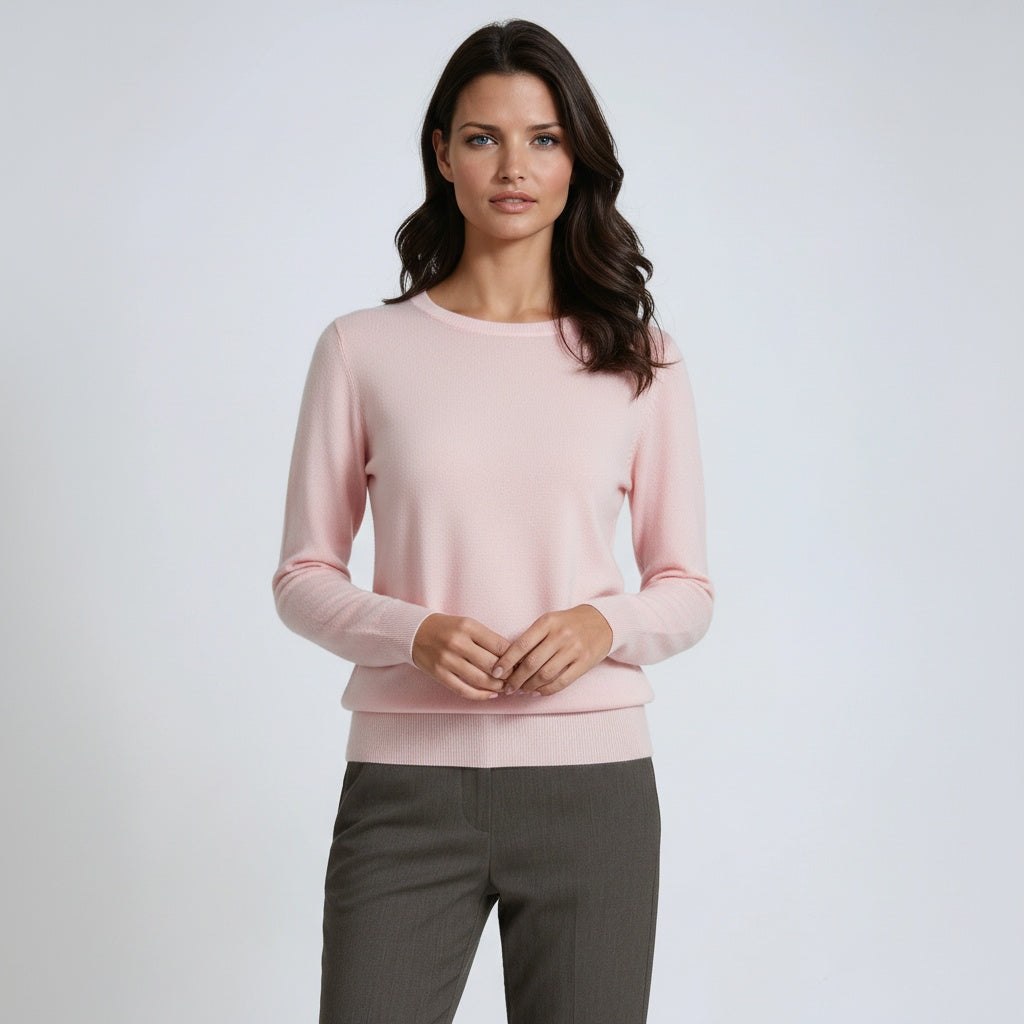 Eenvoud in tijdloze perfectie deze elegante trui voor dames met lange mouwen en ronde hals – NEXORA - Glamorix