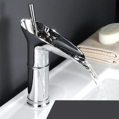 Waterval wastafelkraan met retro design voor badkamer – VELLUTO AquaFall - Glamorix