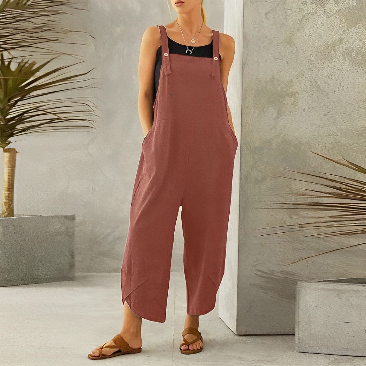 Luchtige dames jumpsuit met rechte pijpen en relaxte pasvorm – MAÉ JUMPSUIT - Glamorix
